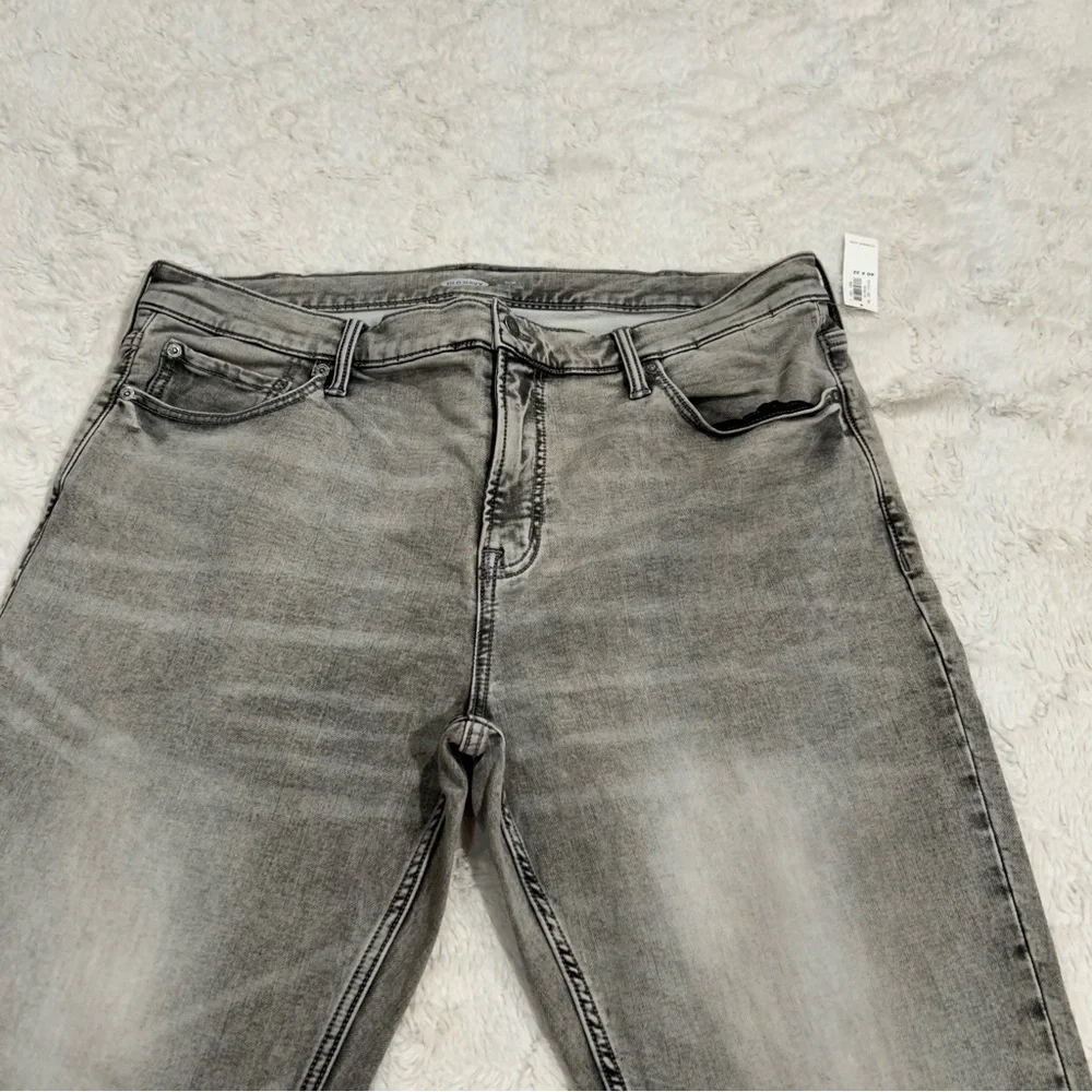 NWT Old Navy Gray Slim Built-In Tough 24/7 Jeans 40x32 - Picture 3 of 8